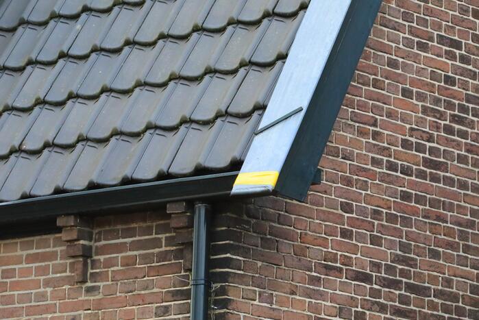 Dakrand beschadigd door harde wind