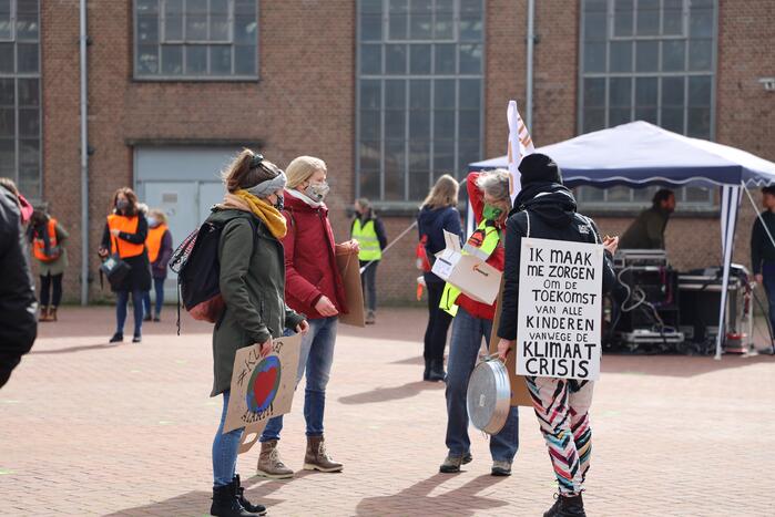 Klimaatdemonstratie bij Wagenwerkplaats