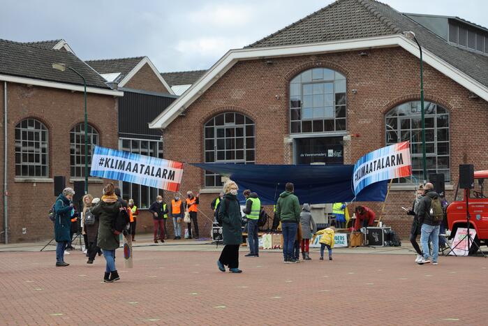 Klimaatdemonstratie bij Wagenwerkplaats