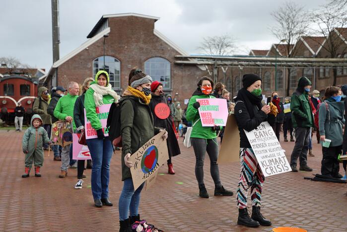 Klimaatdemonstratie bij Wagenwerkplaats