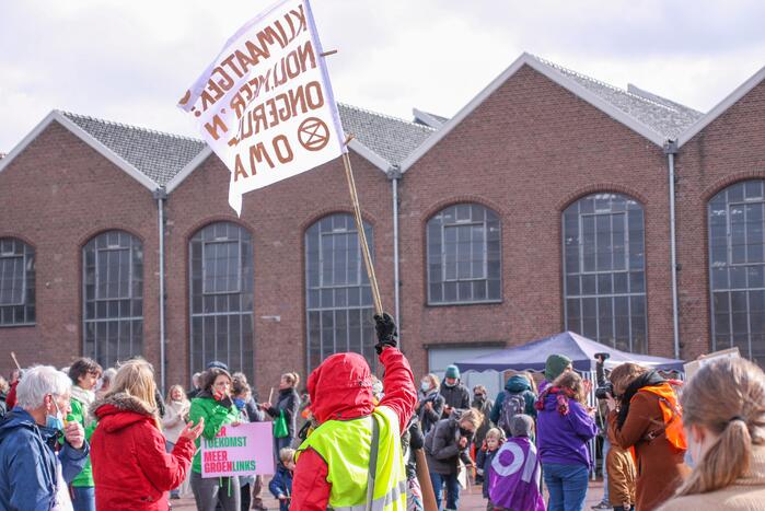Klimaatdemonstratie bij Wagenwerkplaats