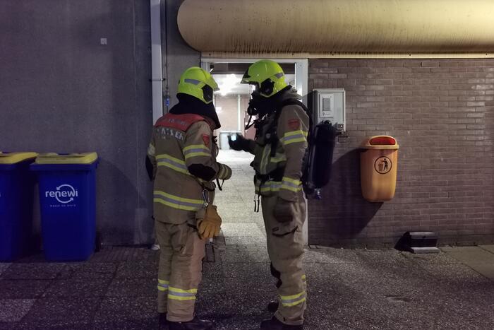 Brandweer verricht metingen na ammoniaklek in Riedel BV