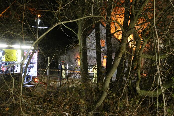 Woning verwoest door uitslaande brand