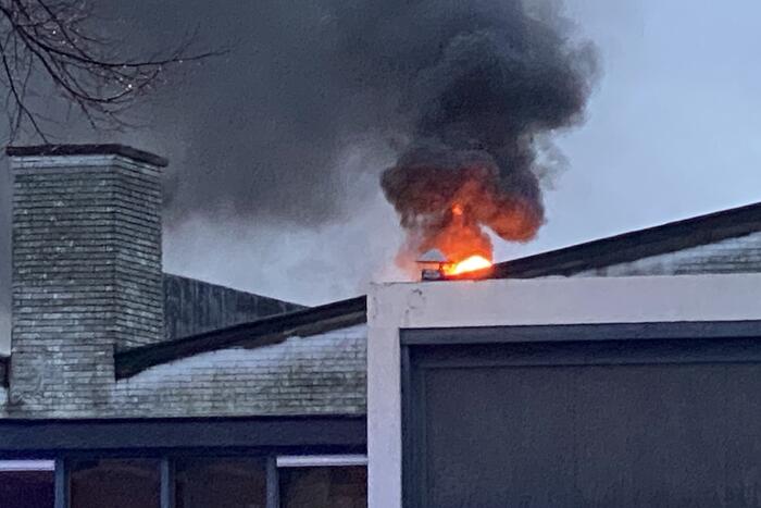 Uitslaande brand in leegstaand bedrijfspand