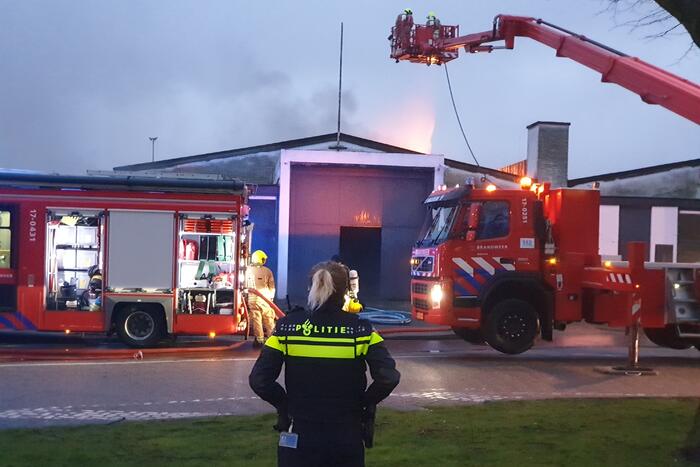 Uitslaande brand in leegstaand bedrijfspand