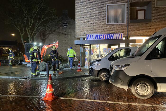 Brandweer doet onderzoek naar gaslucht