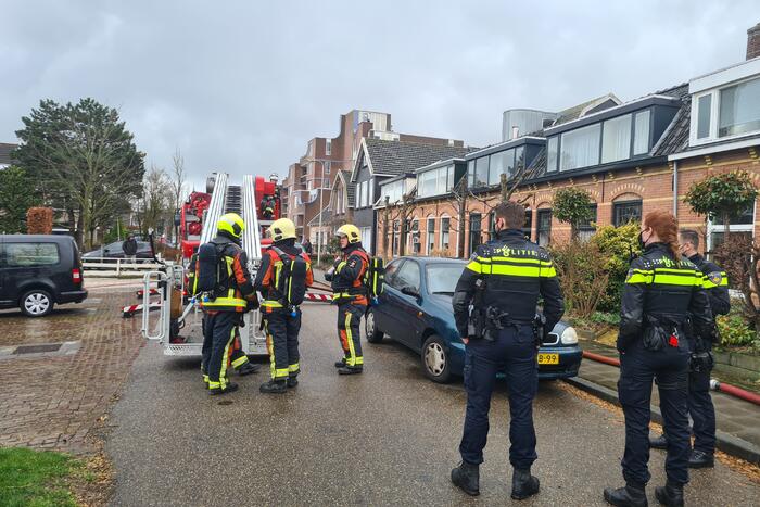 Brand in schoorsteen van woning