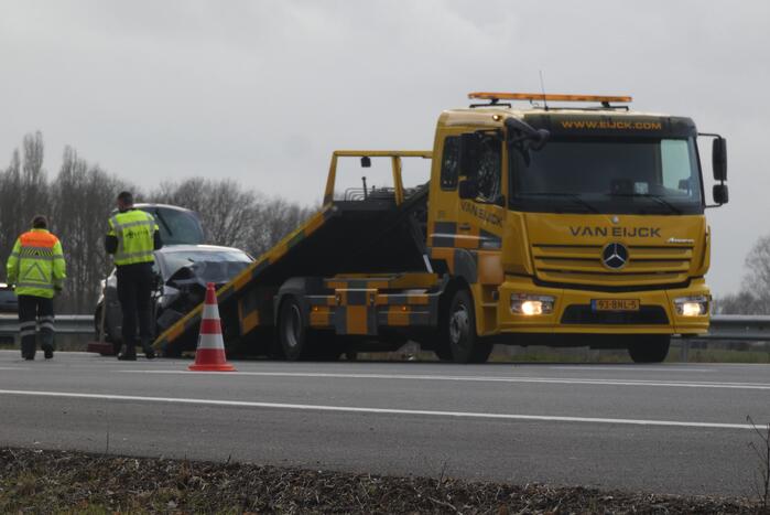 File na aanrijding tussen drie voertuigen