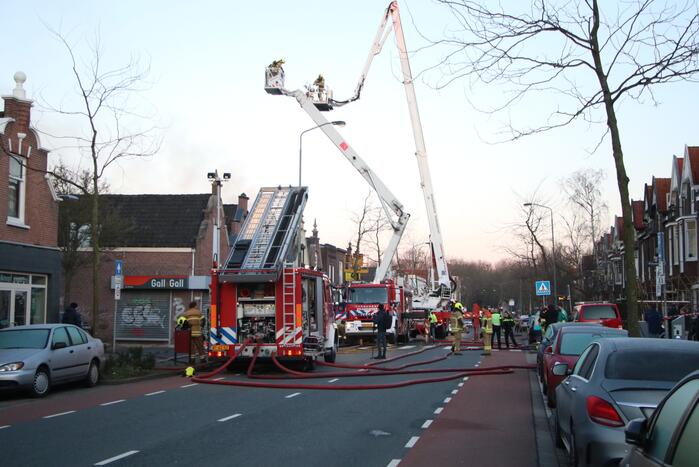 Grote uitslaande brand bij restaurant