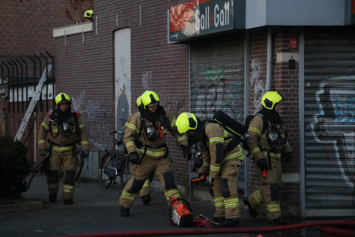 Grote uitslaande brand bij restaurant