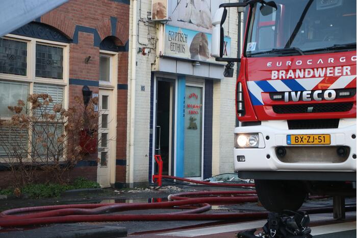 Grote uitslaande brand bij restaurant