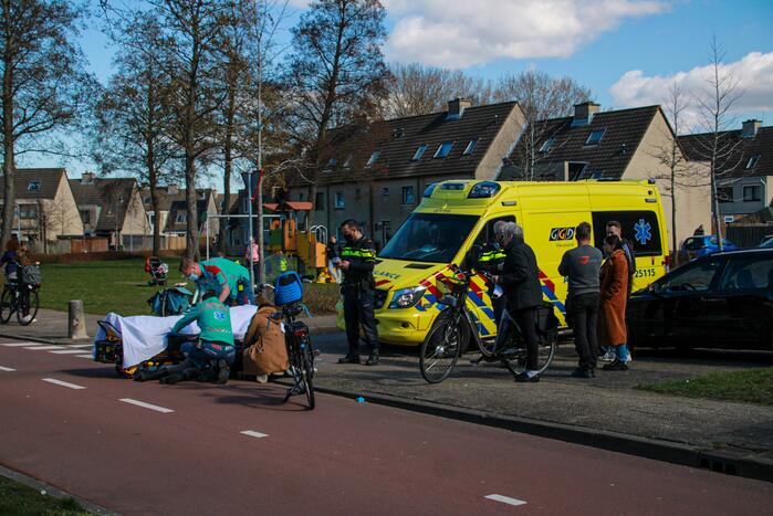 Fietsster gewond bij verkeersongeval op kruising
