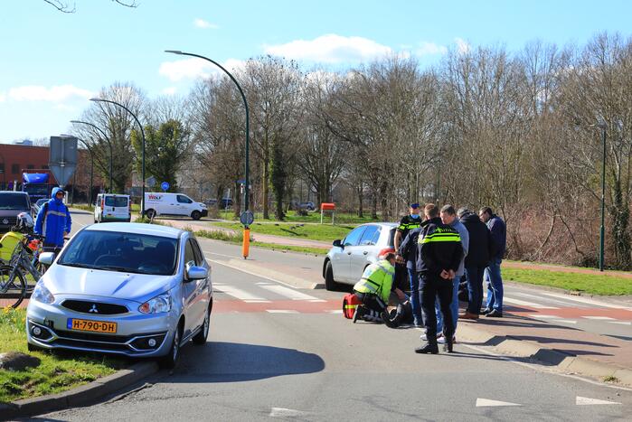 Fietsster gewond bij aanrijding tijdens het oversteken