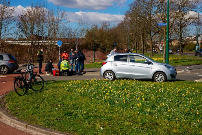 Fietsster gewond bij aanrijding tijdens het oversteken