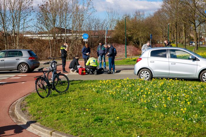 Fietsster gewond bij aanrijding tijdens het oversteken