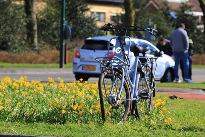 Fietsster gewond bij aanrijding tijdens het oversteken