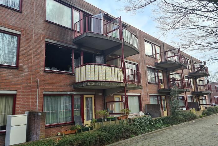 Enorme schade bij uitslaande woningbrand