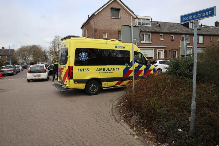 Schade bij aanrijding tussen twee auto's