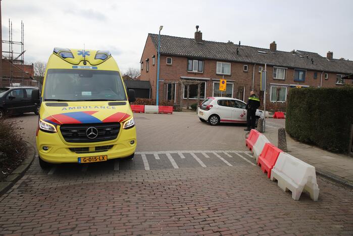 Schade bij aanrijding tussen twee auto's