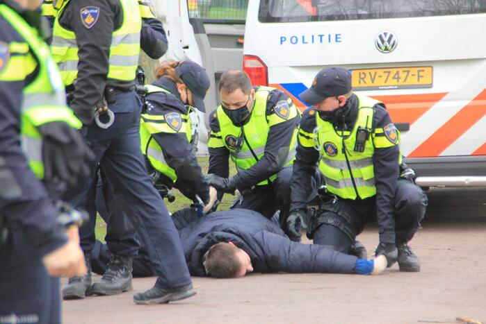 Opnieuw verzamelen demonstranten zich op het Museumplein