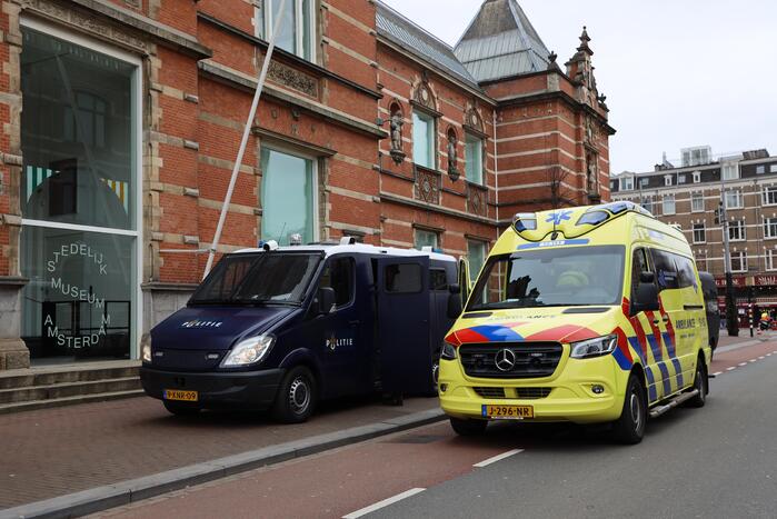 Opnieuw verzamelen demonstranten zich op het Museumplein