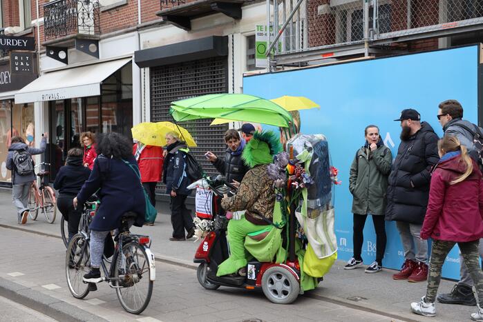 Opnieuw verzamelen demonstranten zich op het Museumplein