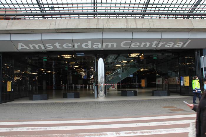 Centraal station ontruimd na aantreffen verdacht pakket