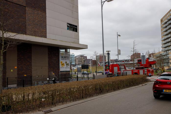 Gevelplaten Pathé-bioscoop losgewaaid