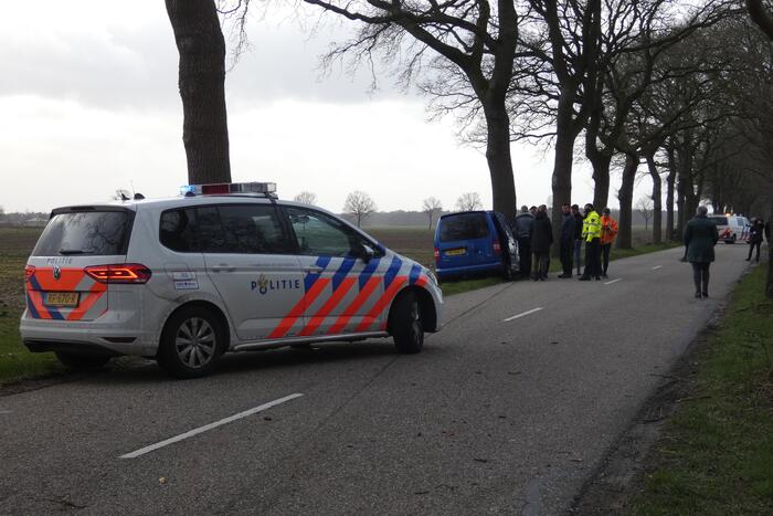 Persoon gewond bij botsing met boom