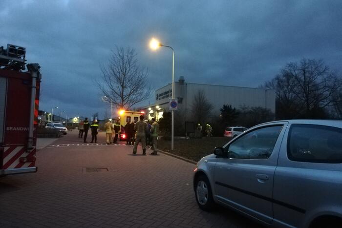 Overleden persoon aangetroffen in auto