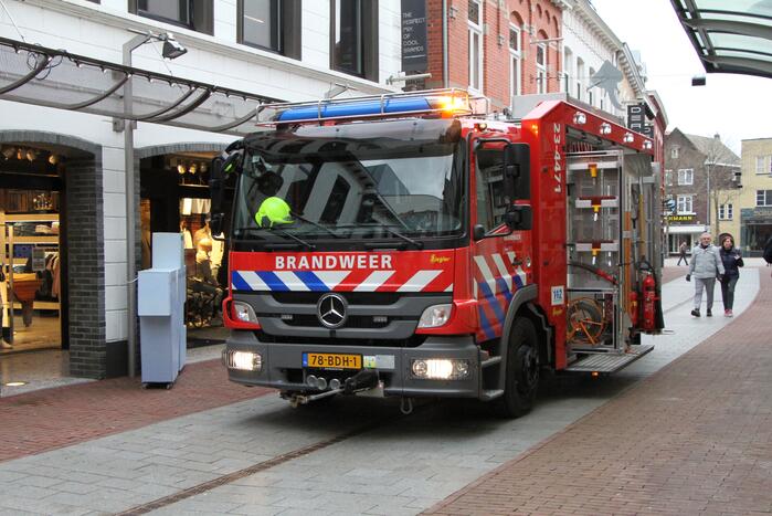 Wateroverlast in magazijn van KPN winkel