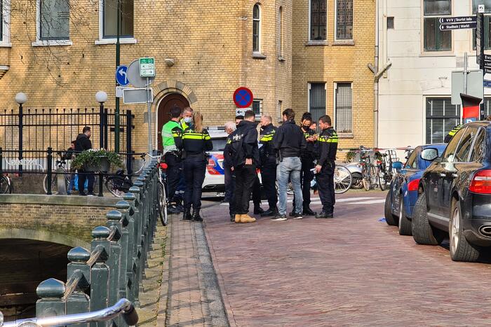 Persoon gewond bij steekpartij in winkelstraat