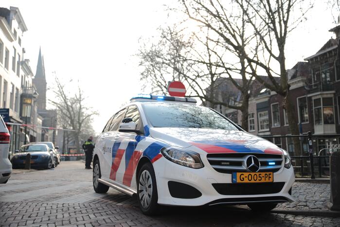 Persoon gewond bij steekpartij in winkelstraat
