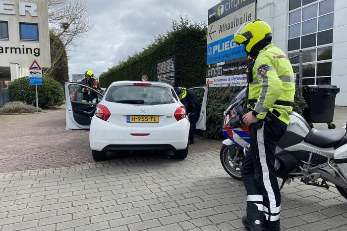 Persoon gecontroleerd na kop-staart botsing