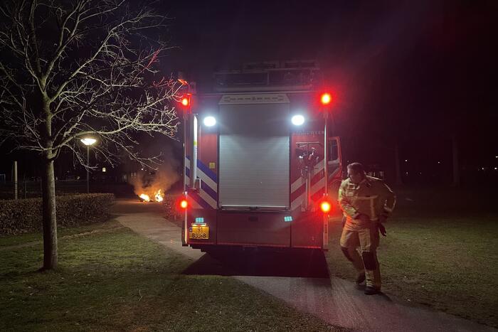 Scooter volledig in brand