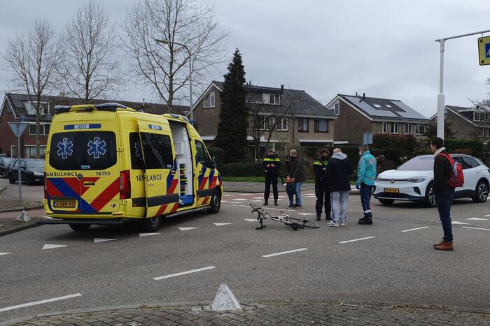 Wielrenner gewond door aanrijding met personenauto