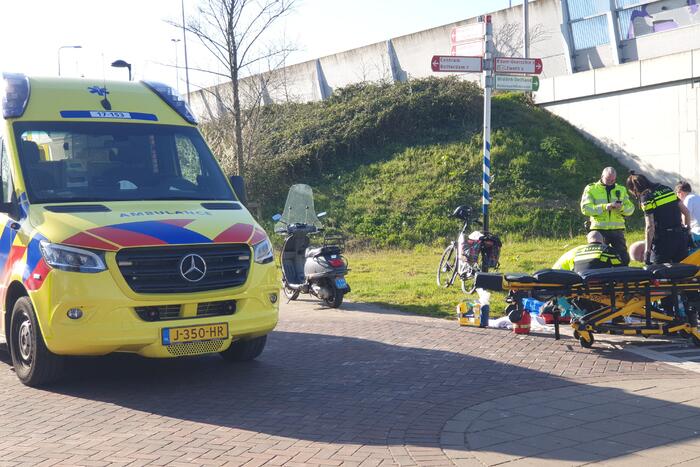 Scooterrijder gewond bij remactie