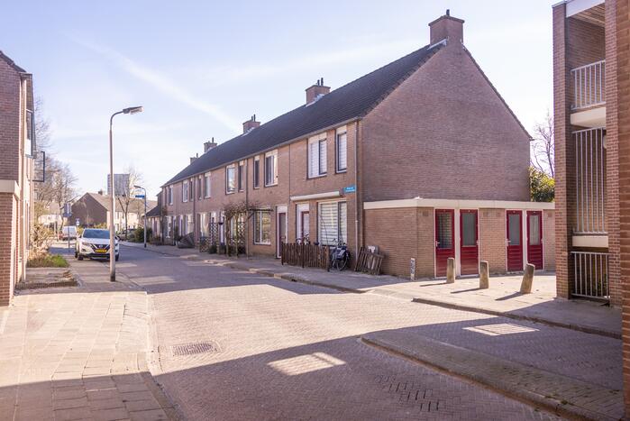 Mogelijk steekincident na ruzie in woning