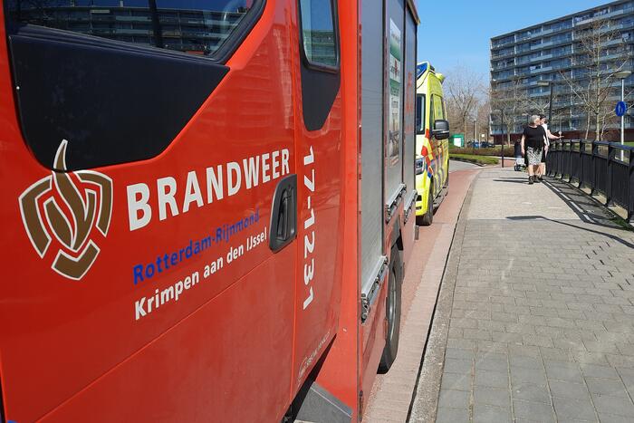 Persoon gewond na val in sloot