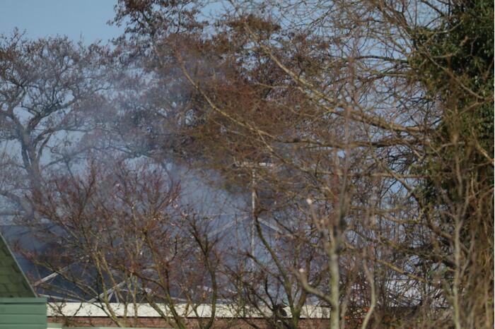 Overleden persoon aangetroffen na brand in garage