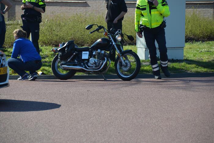 Motorrijder gewond bij verkeersongeval