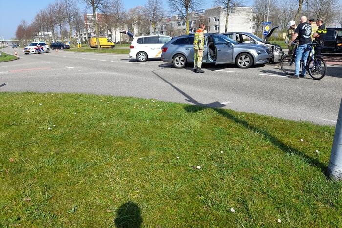 Meerdere auto's met elkaar in botsing