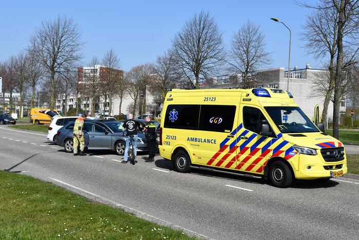 Meerdere auto's met elkaar in botsing