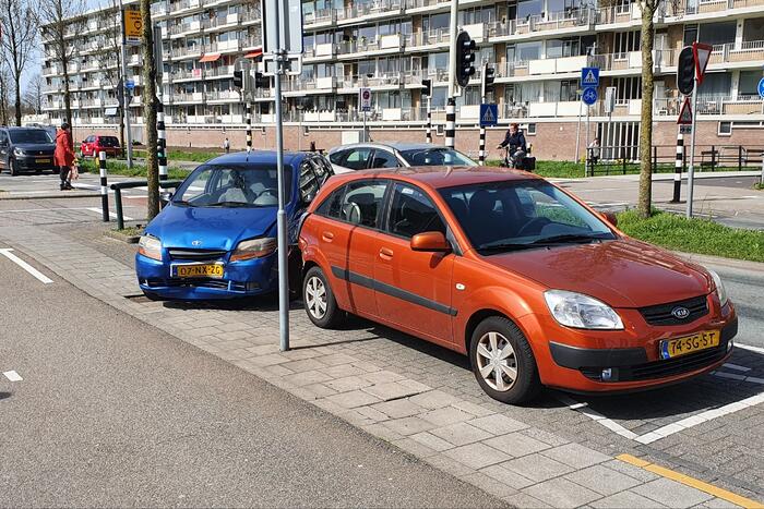 Flinke schade na kop-staart aanrijding