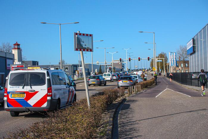 Kop-staart aanrijding met meerdere voertuigen