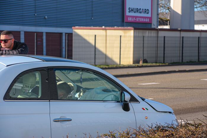 Kop-staart aanrijding met meerdere voertuigen