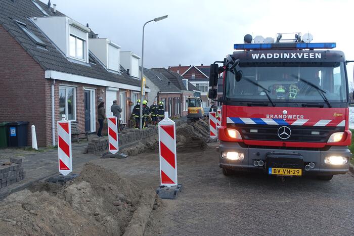 Stoeptegels gevallen op leiding