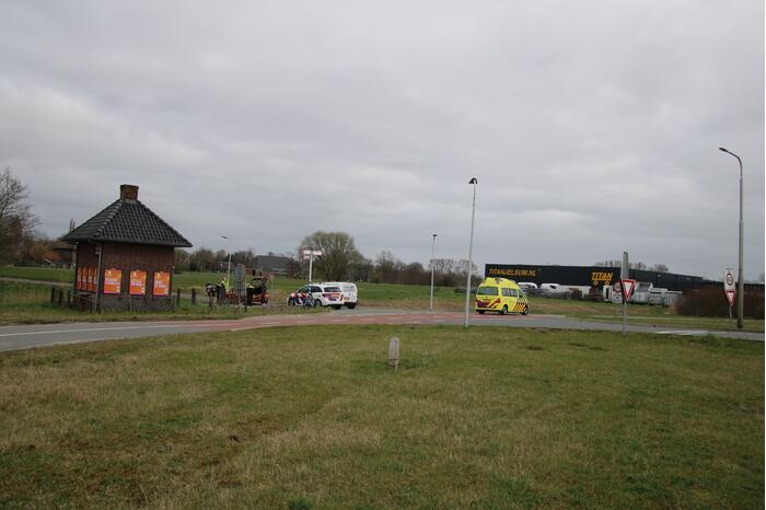 Mountainbiker gewond bij botsing met auto