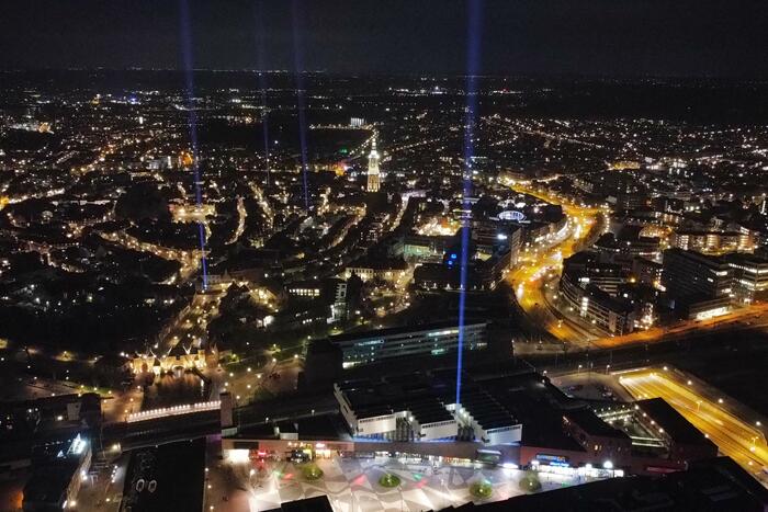 Connecting lights verlichten stad