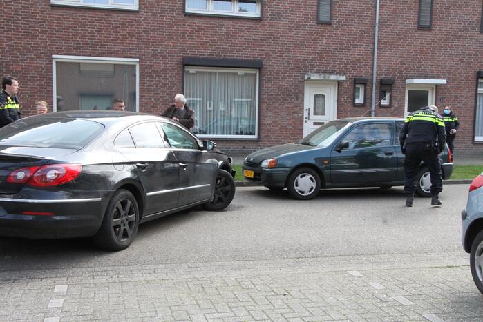 Auto's botsen op elkaar